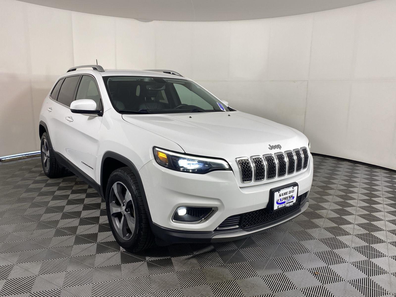 Used 2020 Bright White Clearcoat Jeep Limited image 11