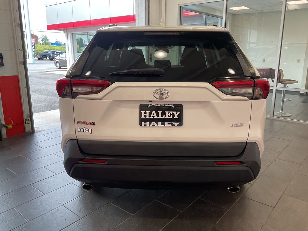 Used 2021 White Toyota XLE image 7