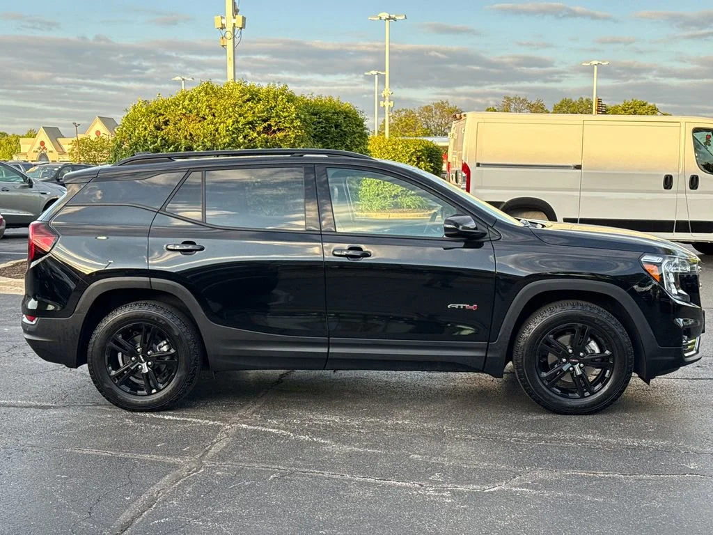 2024 GMC Terrain AT4 - Photo 11