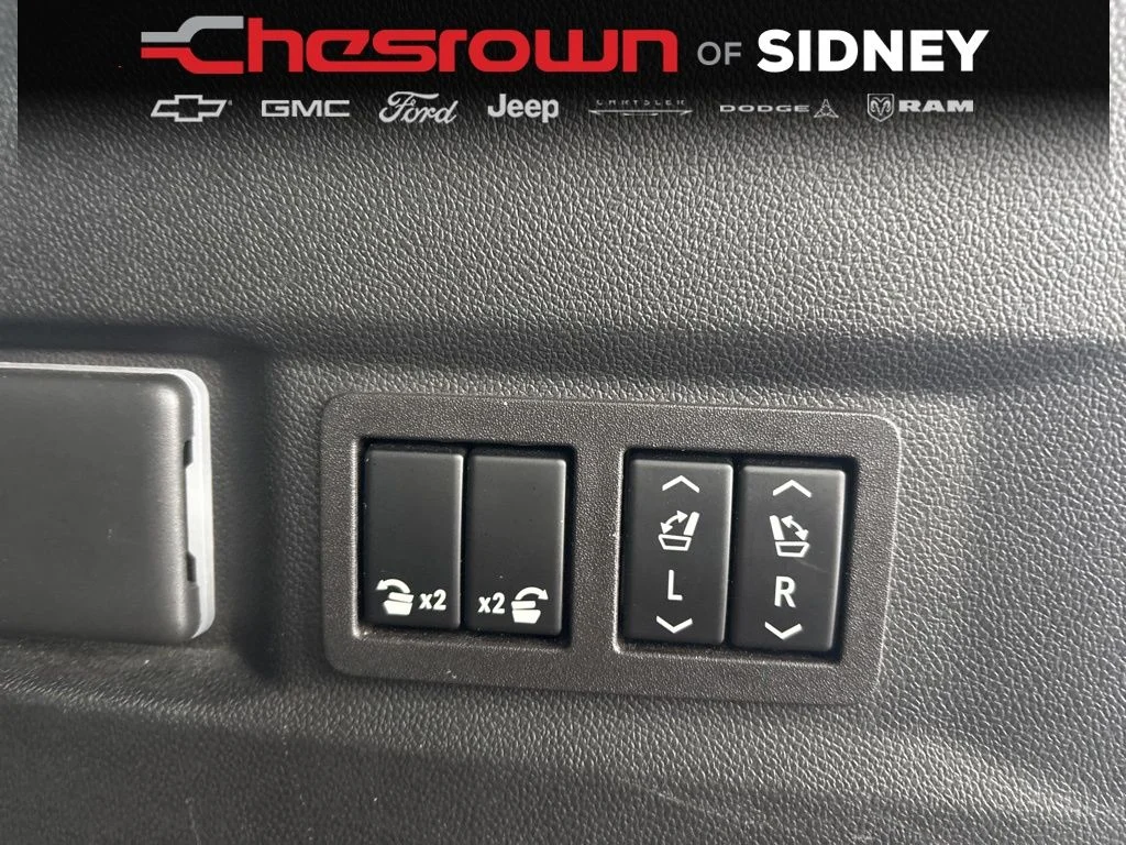 Used 2023 Black GMC SLT image 33