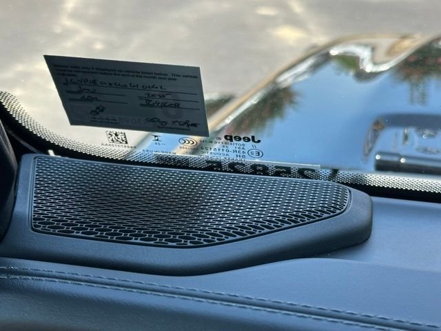 2025 Jeep Wrangler 4-Door Sahara - Photo 19