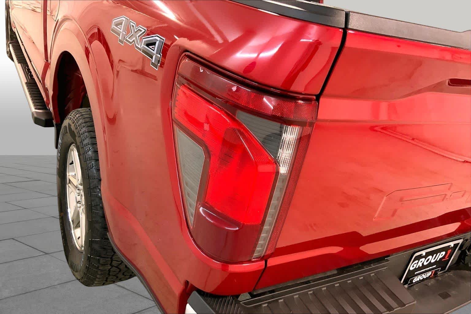 Used 2025 Rapid Red Metallic Tinted Clearcoat Ford XLT image 45