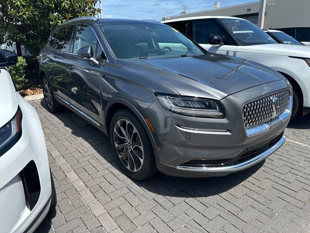 Used 2021 Gray Lincoln Reserve image 1