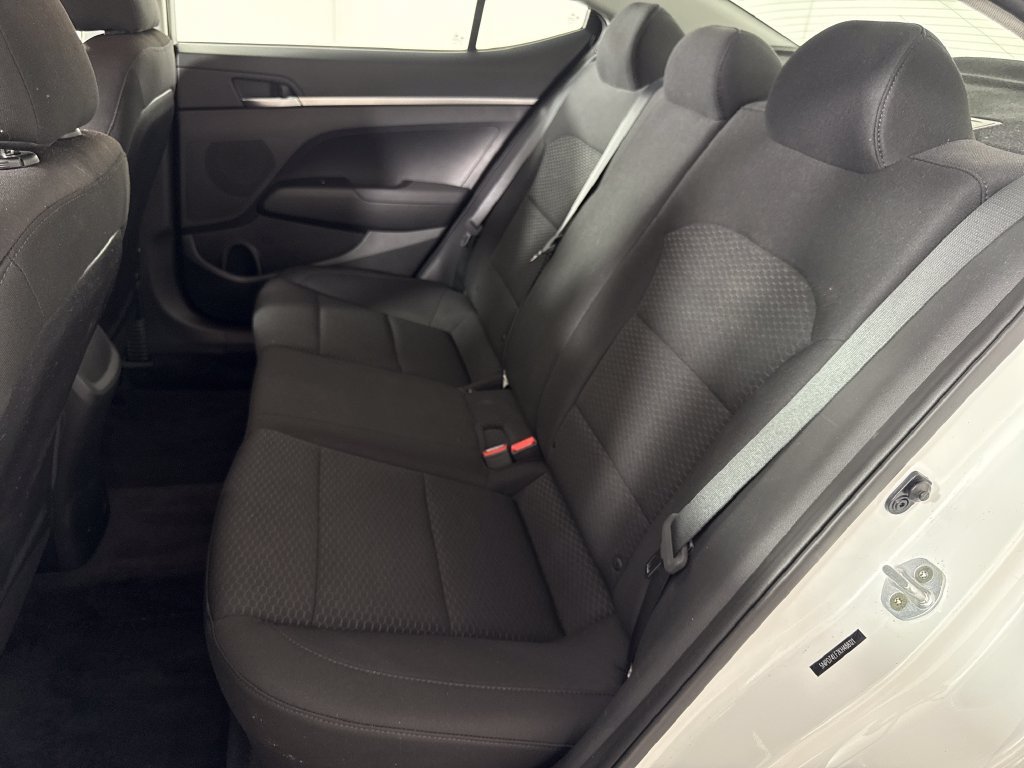 Used 2019 White Hyundai SE image 13