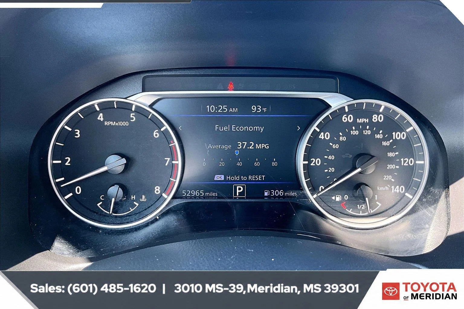 Used 2025 Garnet Pearl Metallic Nissan SV image 14