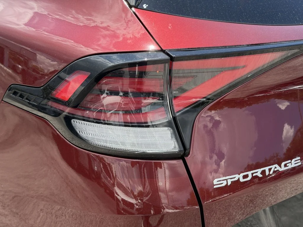 Used 2023 Red Kia SX-Prestige image 8