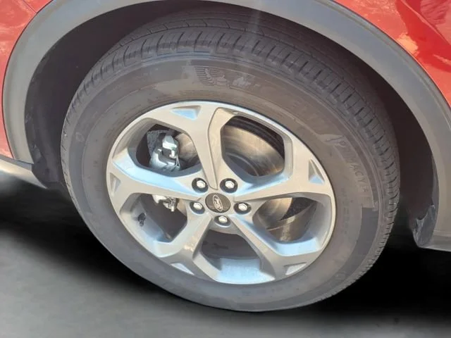 Used 2025  Ford ST-Line Select image 18