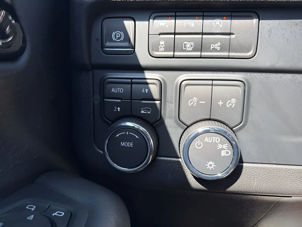 Used 2025 Gray Chevrolet LT image 25
