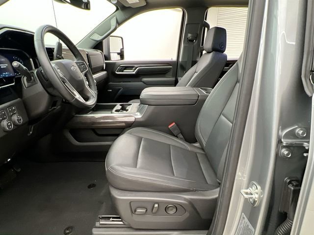 2026 Chevrolet Silverado 2500HD LTZ - Photo 9