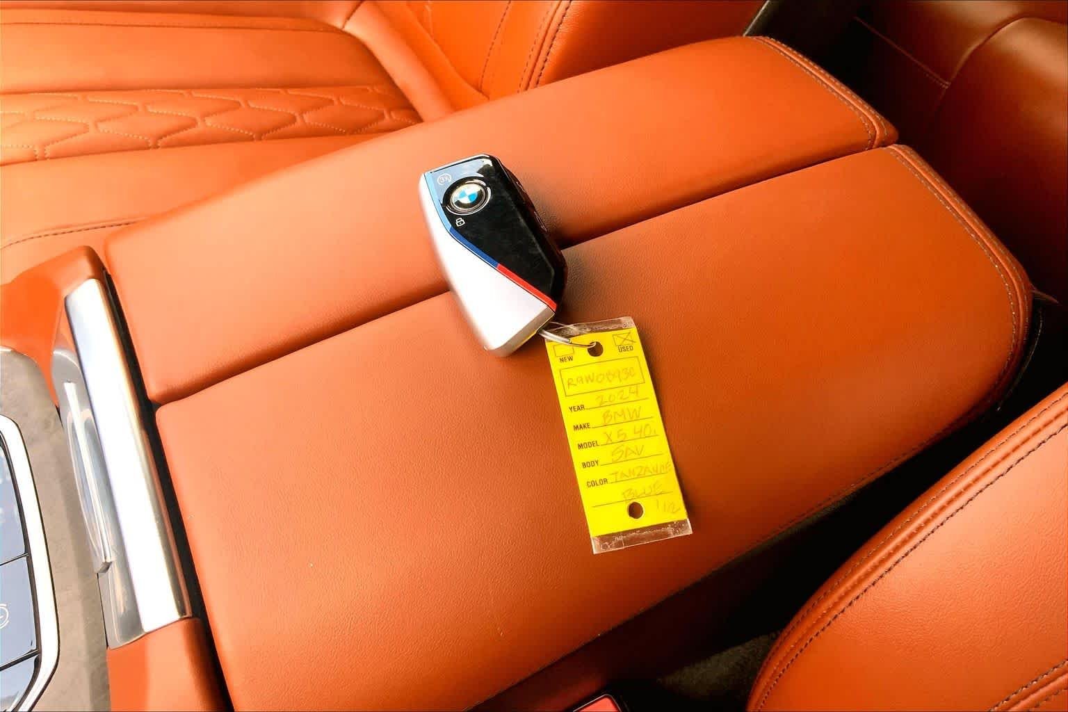 Used 2024 Tanzanite Blue II Metallic BMW xDrive40i image 14