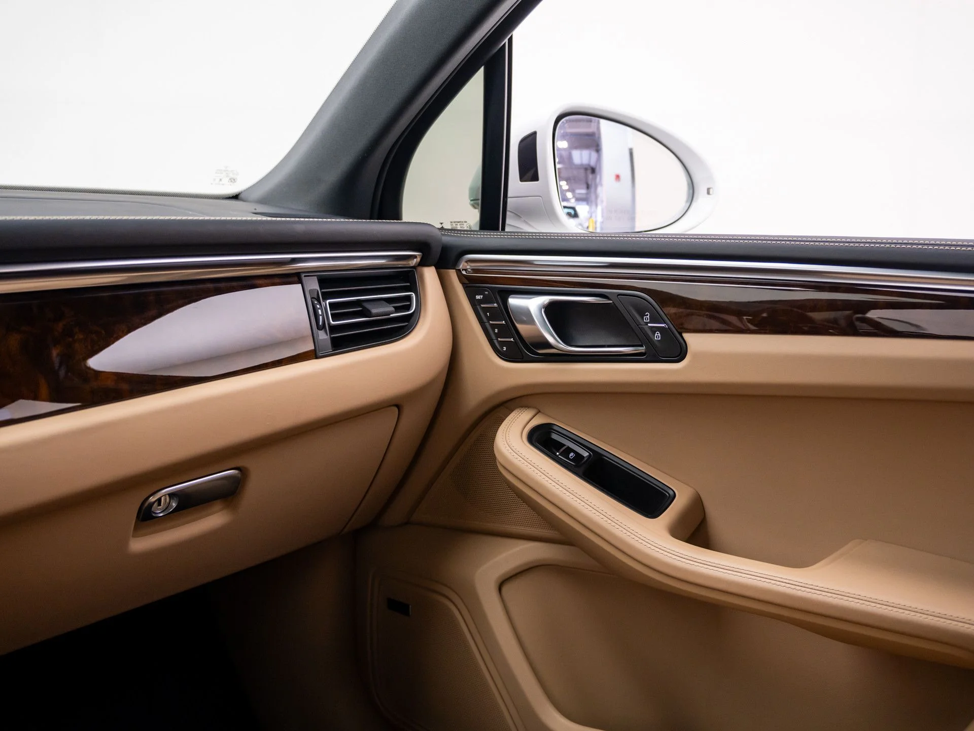 Used 2023  Porsche GTS image 31