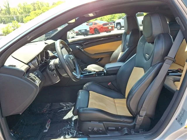 Used 2011 RADIANT SILVER METALLIC Cadillac RWD image 13