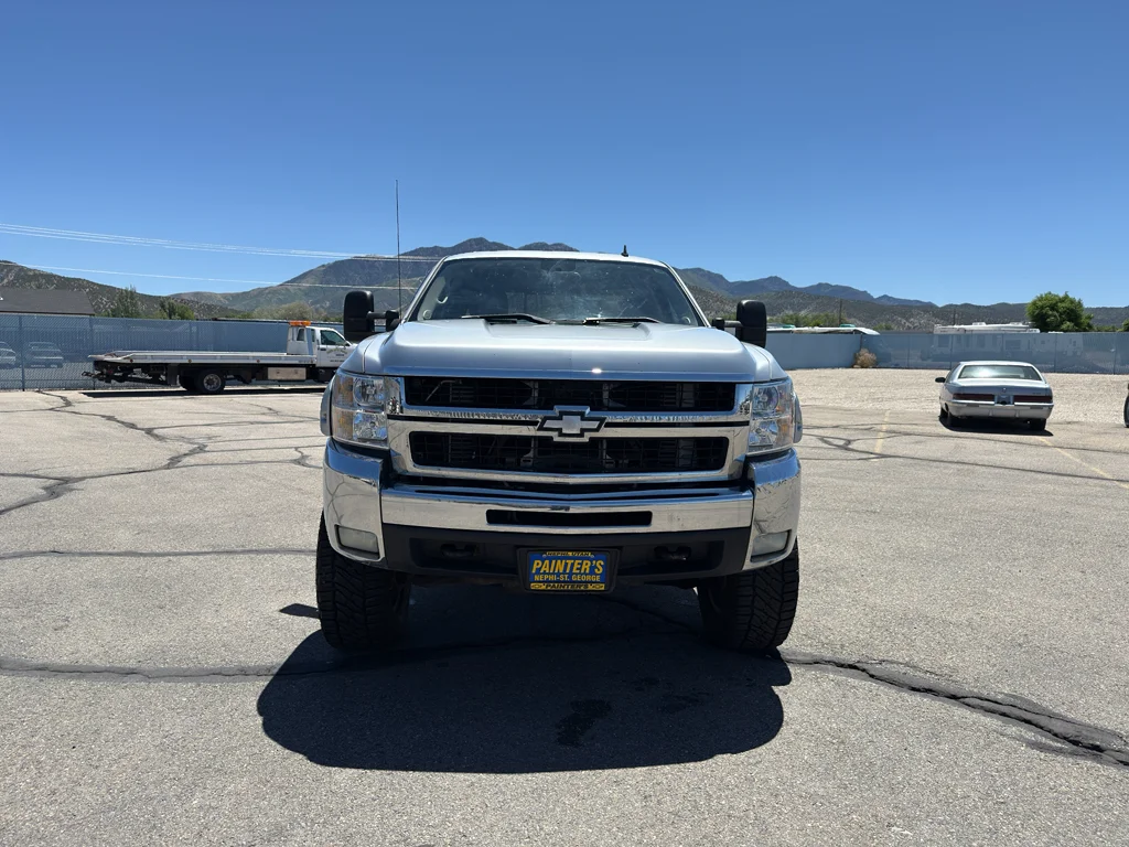 Used 2010 SHEER SILVER METALLIC Chevrolet LTZ image 6