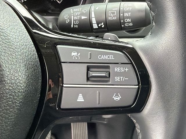 Used 2025 White Honda EX-L image 26