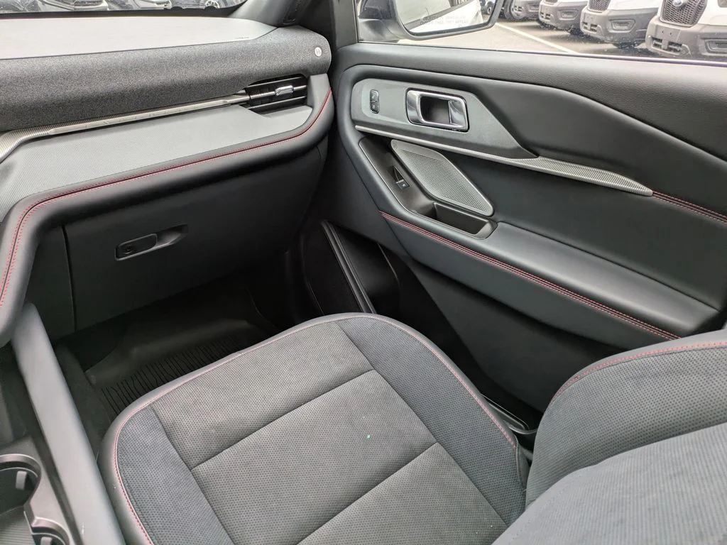 New 2026 Star White Metallic Tri-Coat Ford ST image 24