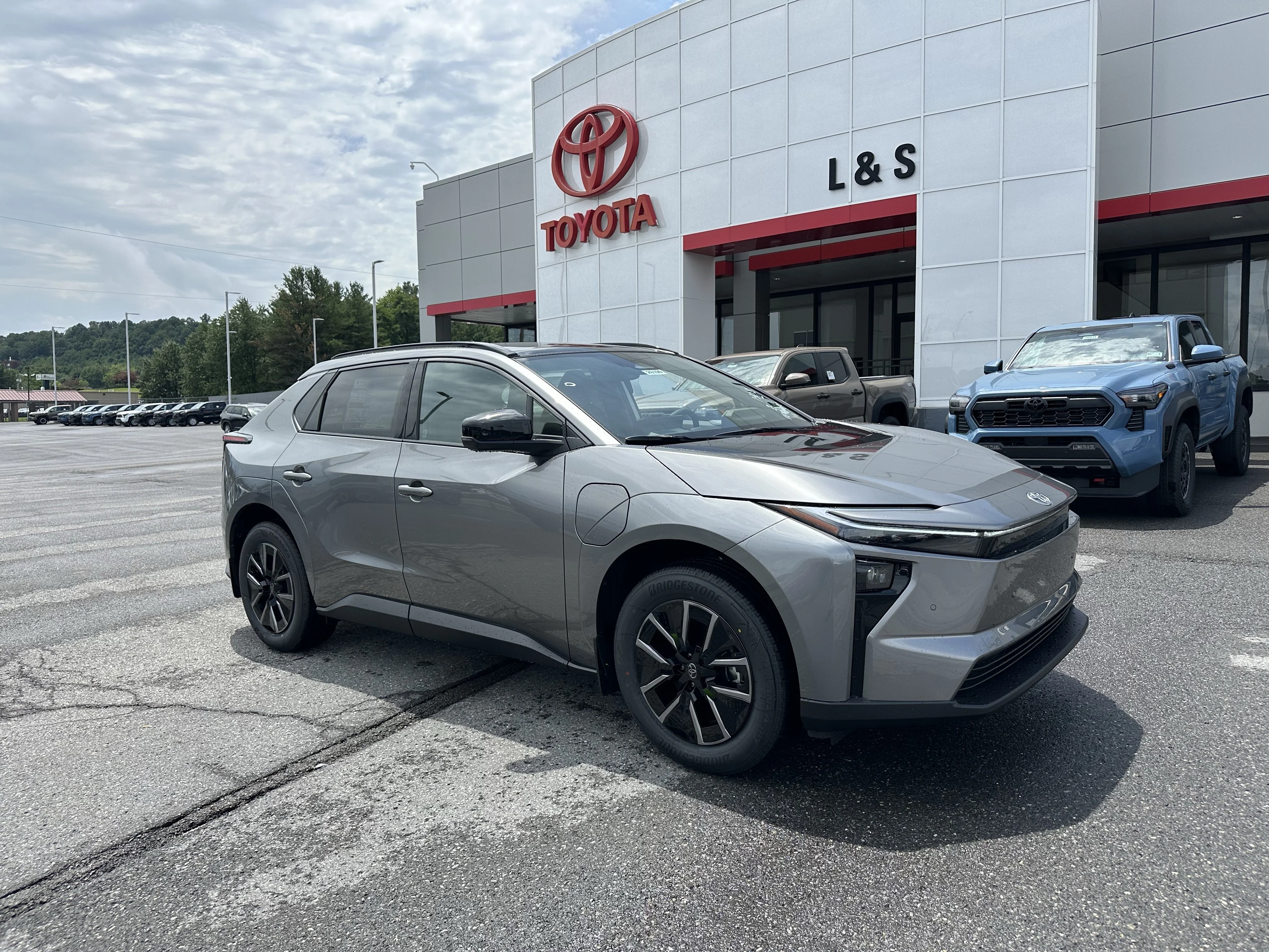 New 2026 Heavy Metal Toyota XLE image 1