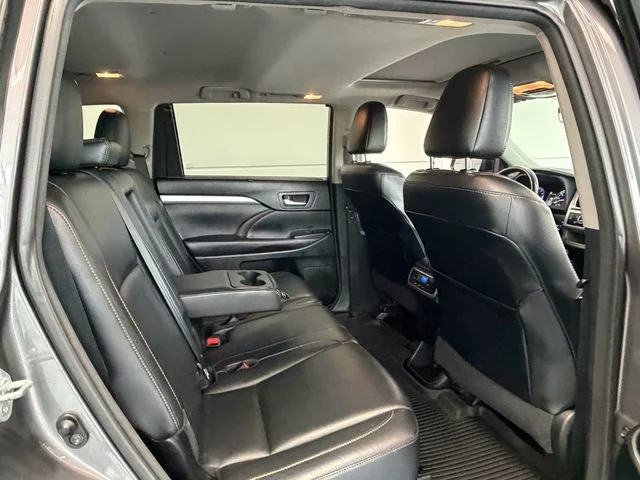 Certified Used 2017 Gray Toyota XLE image 12
