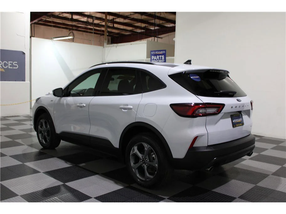 Used 2025 White Ford ST-Line Select image 6