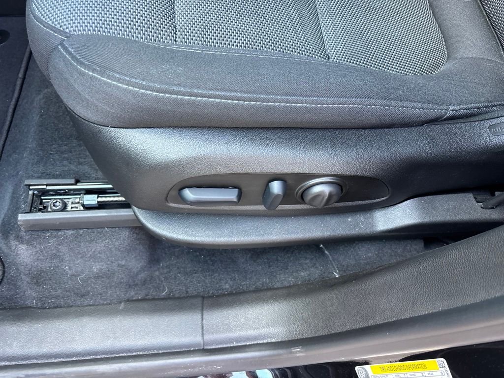 Used 2024 Black Chevrolet LT Cloth image 27