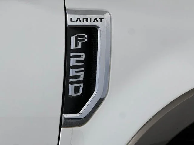 Used 2022 White Ford Lariat image 42