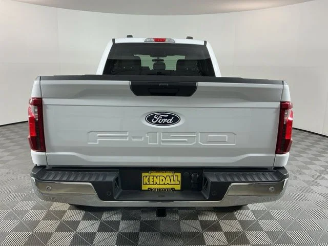 New 2026 Oxford White Ford XLT image 6