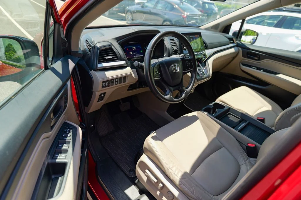 Used 2023 Red Honda EX-L image 16