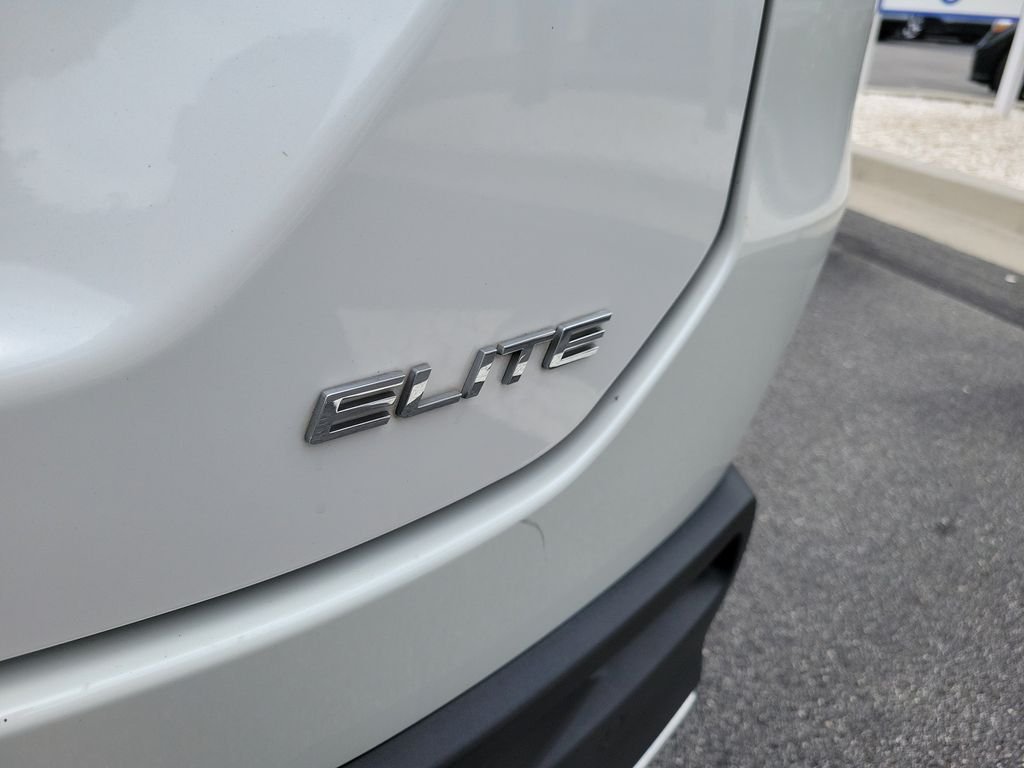 Certified Used 2023 Platinum White Pearl Honda AWD ELITE image 11