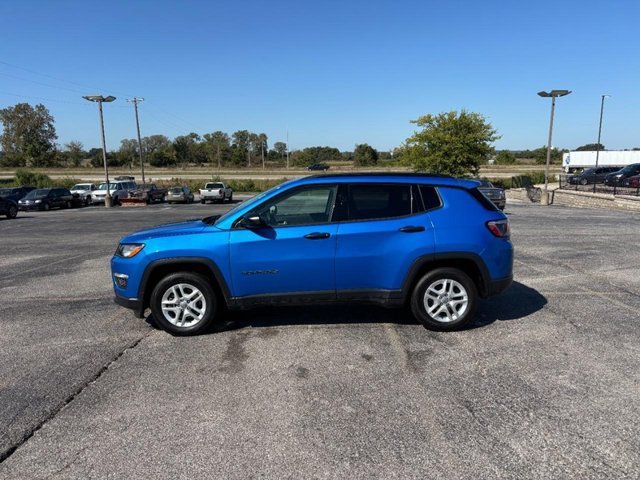 Used 2018 Jeep Compass Sport with VIN 3C4NJCAB9JT411566 for sale in Columbia, IL