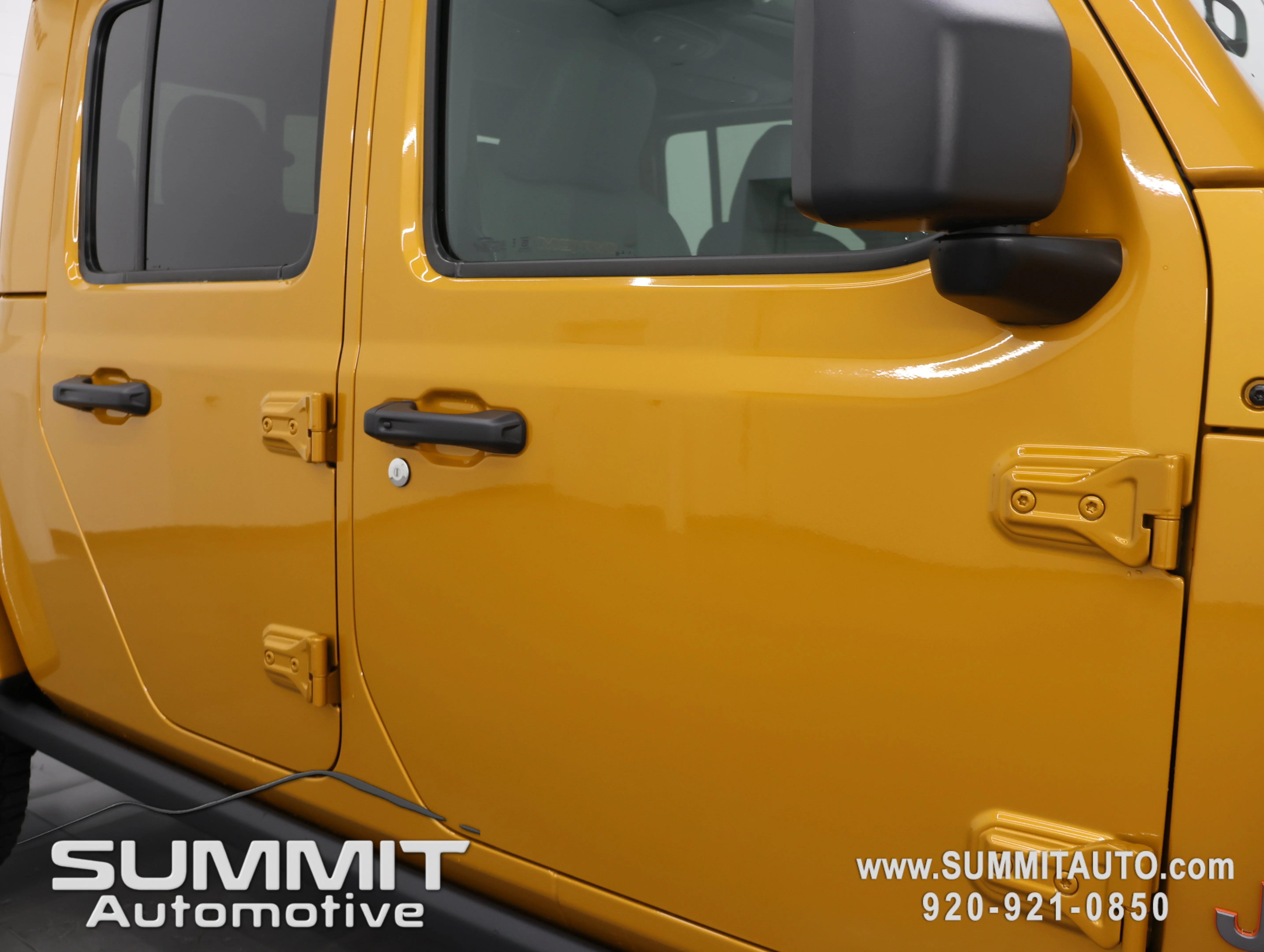 New 2026 Goldilocks Exterior Paint Jeep Mojave image 25