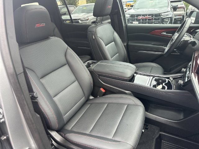 2025 Chevrolet Traverse Z71 - Photo 31