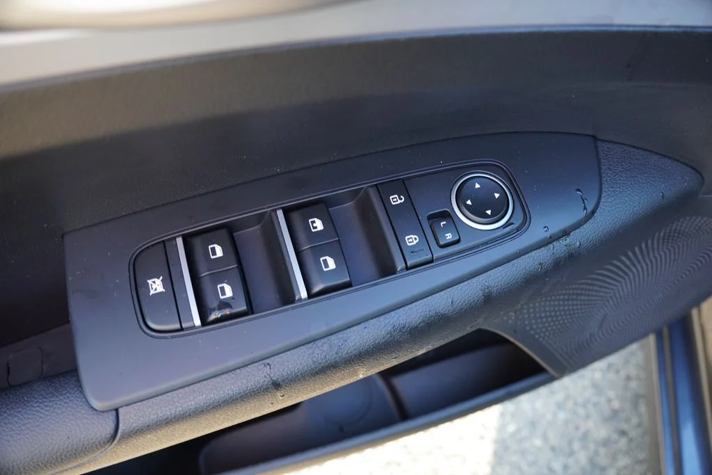 Used 2023 Gravity Gray Kia LXS image 20