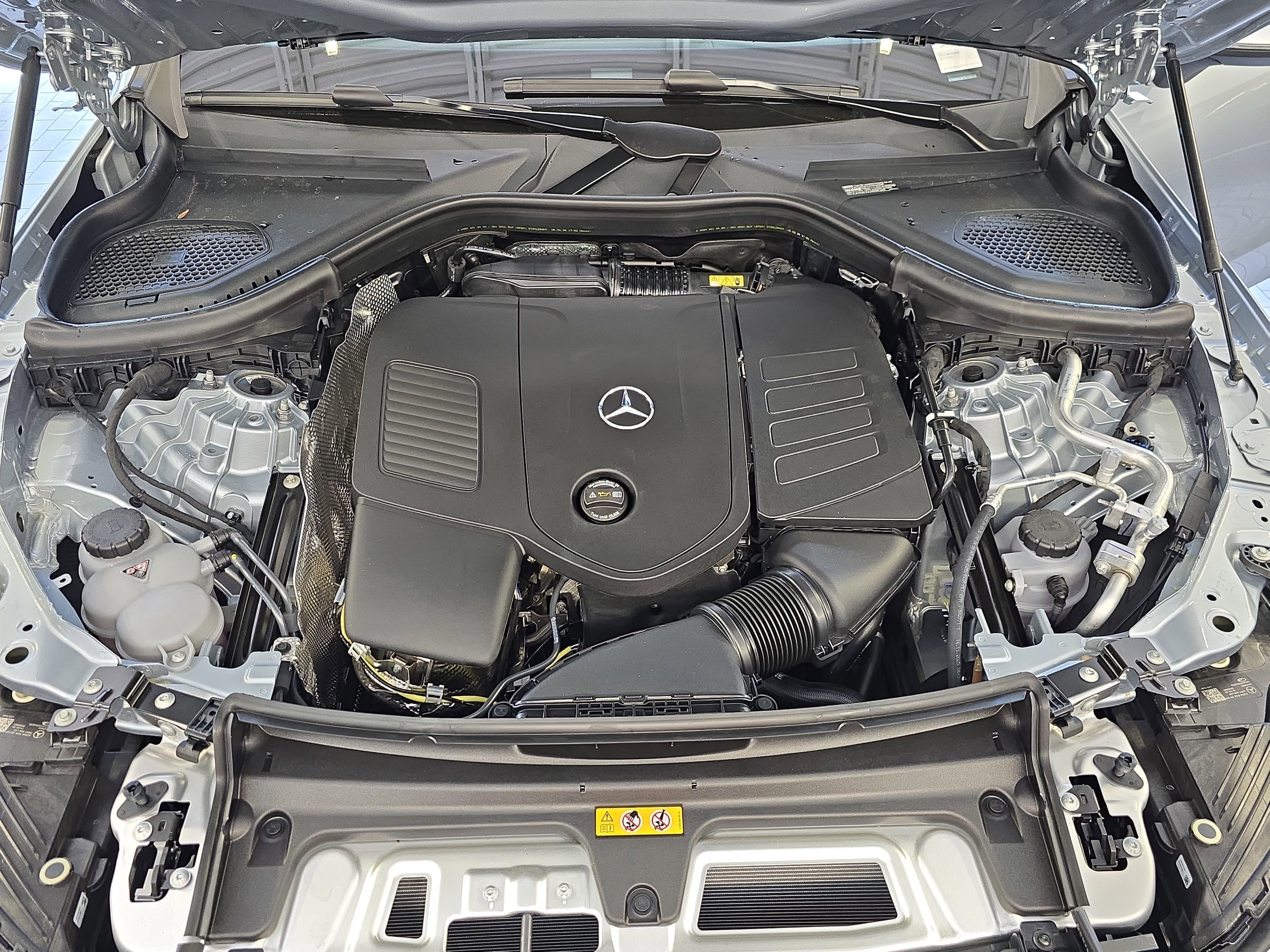 New 2026 Cirrus Silver Metallic Mercedes-Benz GLC300 image 31
