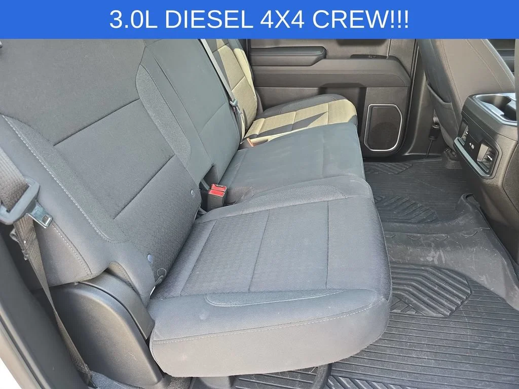 Used 2025 Summit White Chevrolet RST image 28