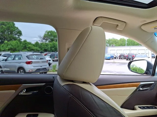 Used 2019 Gray Lexus 350 image 13
