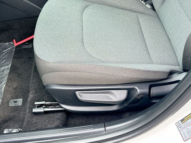New 2026 Snow White Pearl Kia LXS image 18
