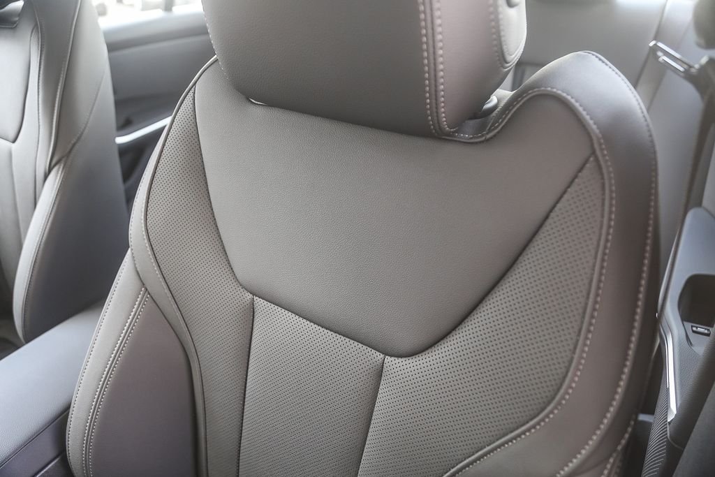 New 2026 Alpine White BMW 330i image 21
