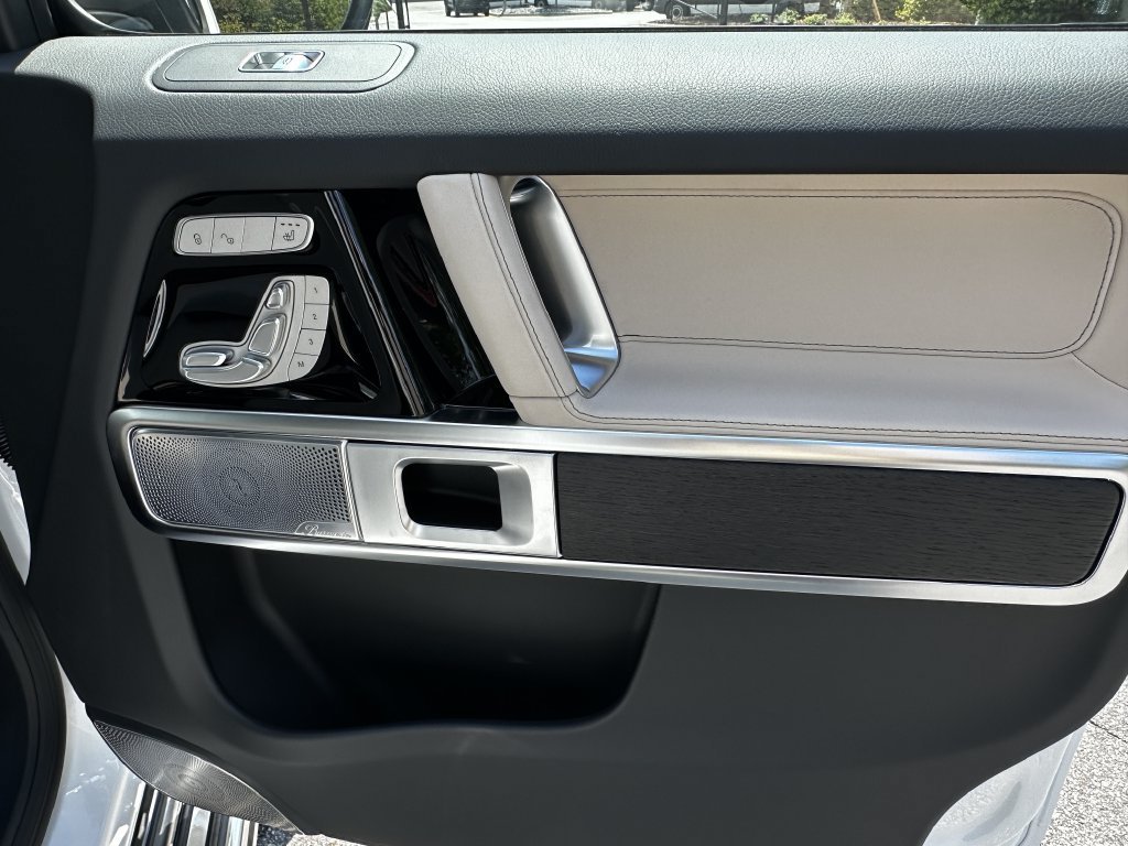 New 2027 Polar White Mercedes-Benz G 580e image 53