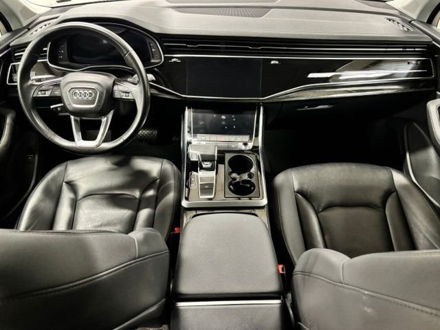Used 2024  Audi 45 Premium Plus image 11