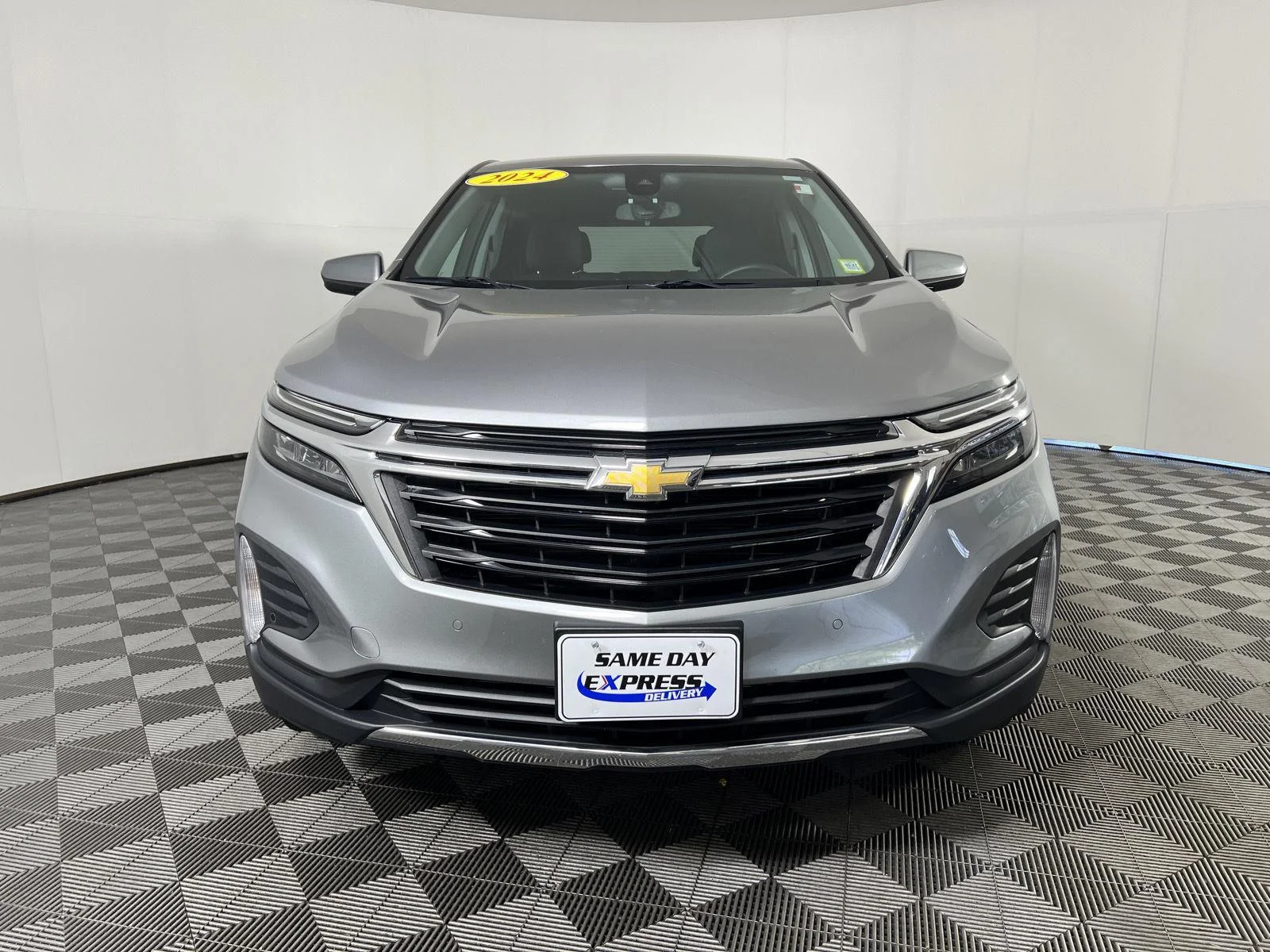 Used 2024 Sterling Gray Metallic Chevrolet LT image 25