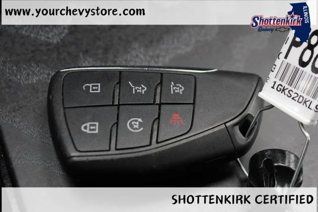 Used 2023 Silver GMC Denali image 44