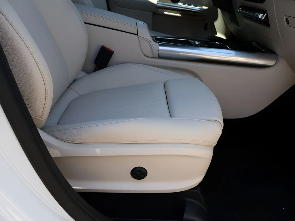 New 2026 Polar White Mercedes-Benz GLA 250 image 10