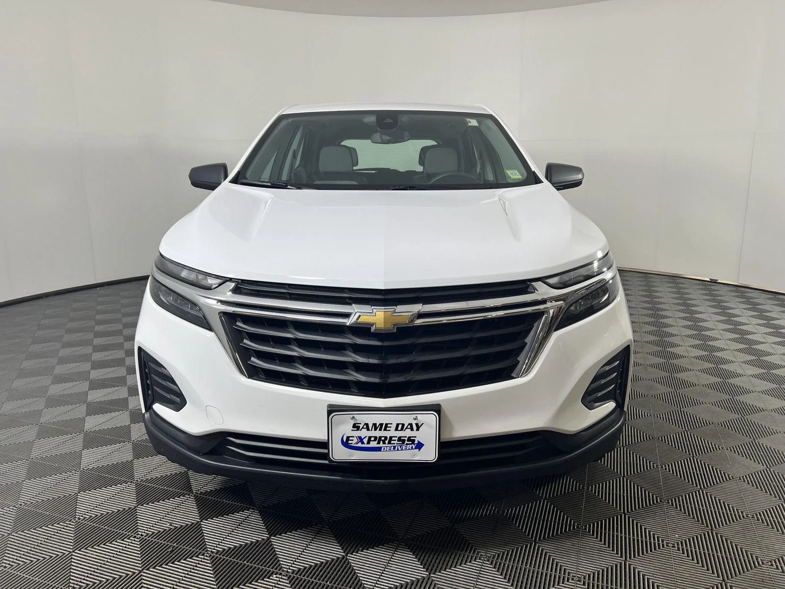 Used 2024 Summit White Chevrolet LS image 28