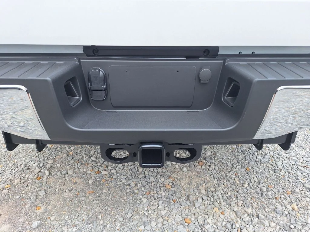 New 2026 Oxford White Ford F-250® XL image 23
