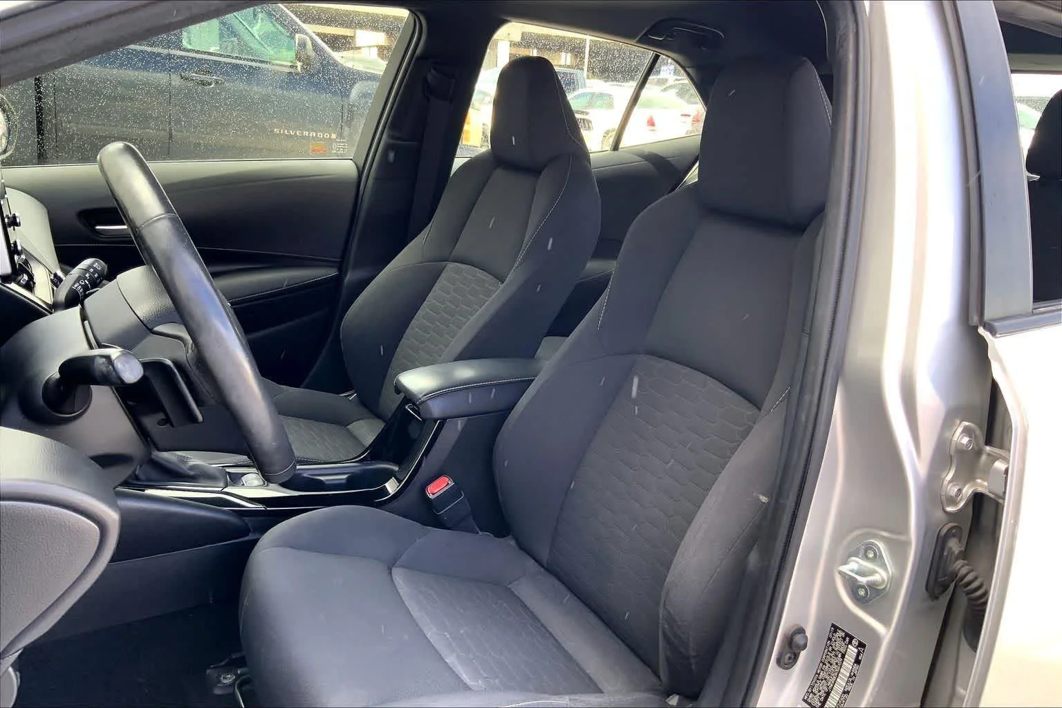 Used 2019 Sil/silver Toyota SE image 11