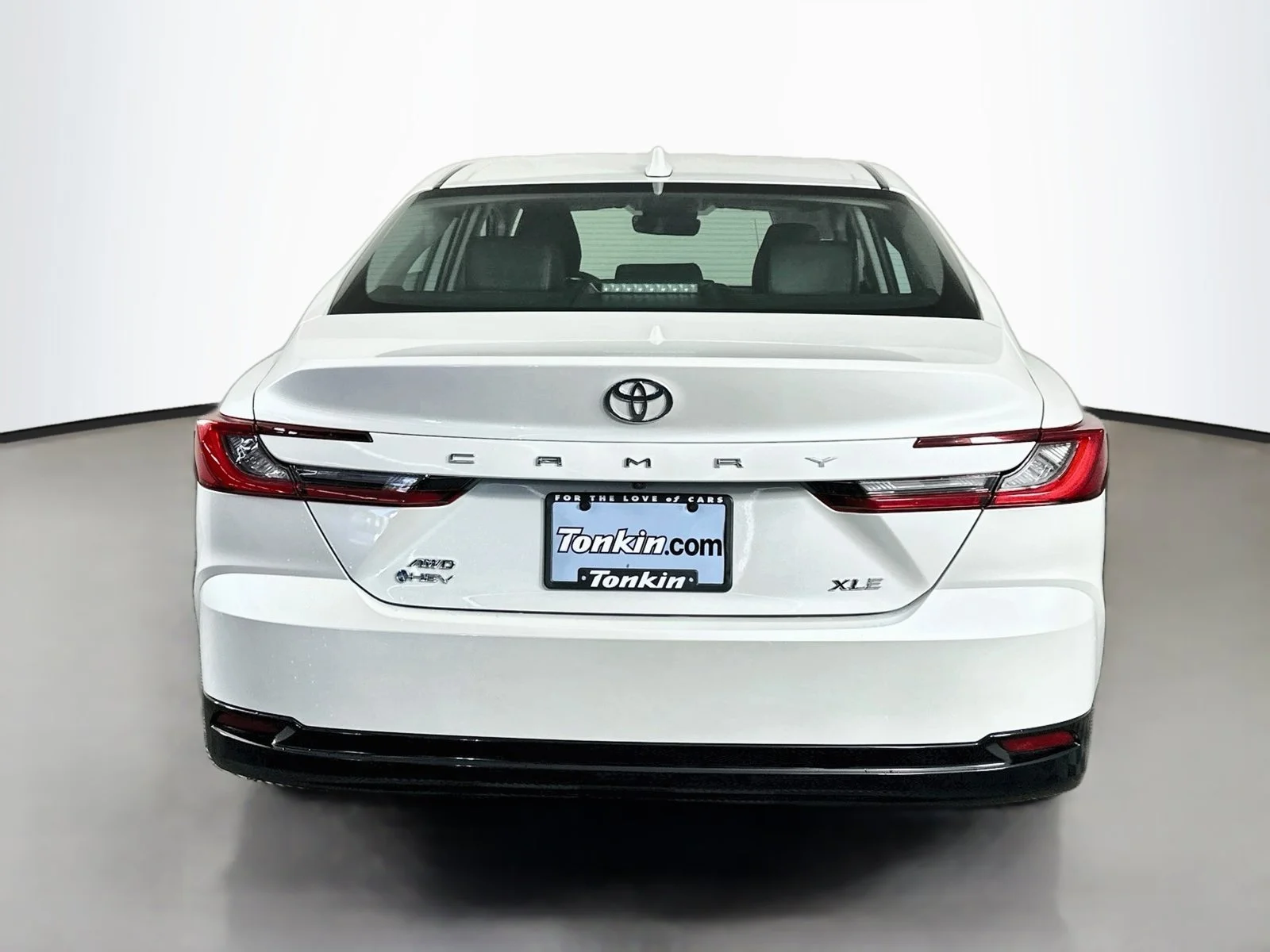 Certified Used 2025 Beige Toyota XLE image 6