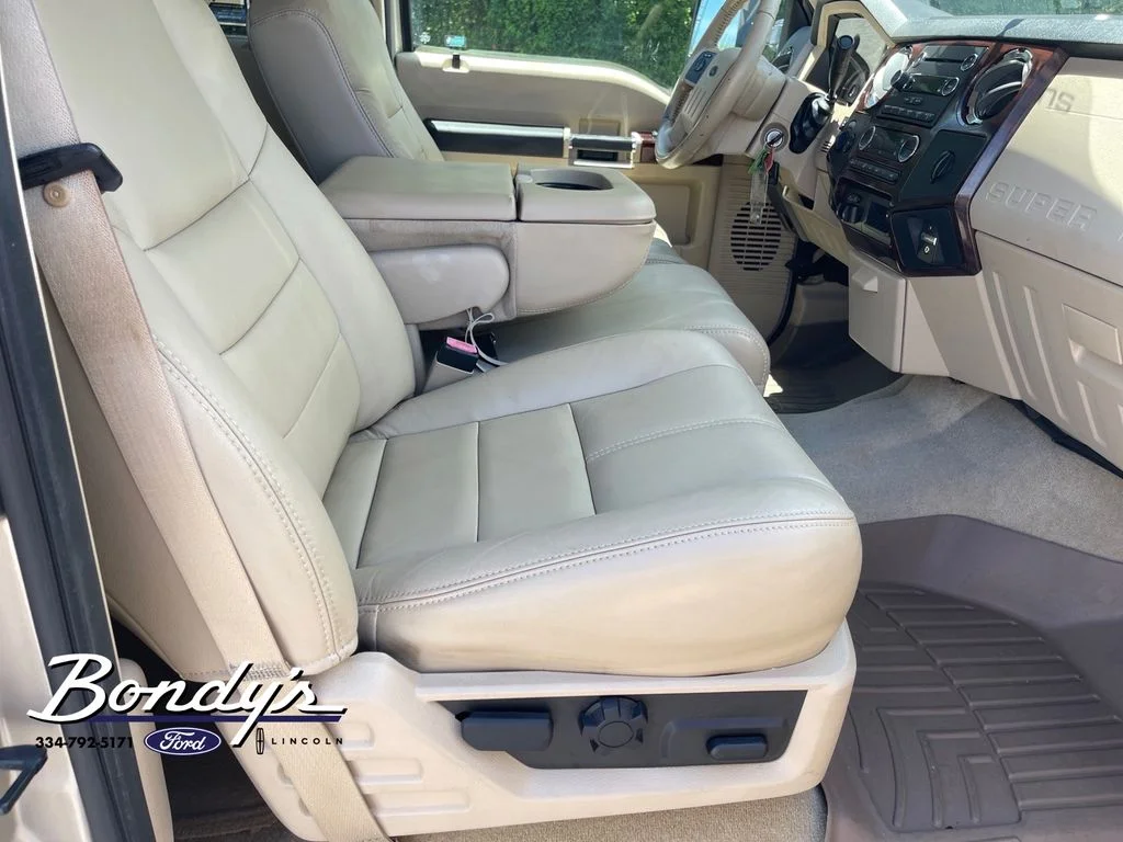 Used 2009 Beige Ford  image 18