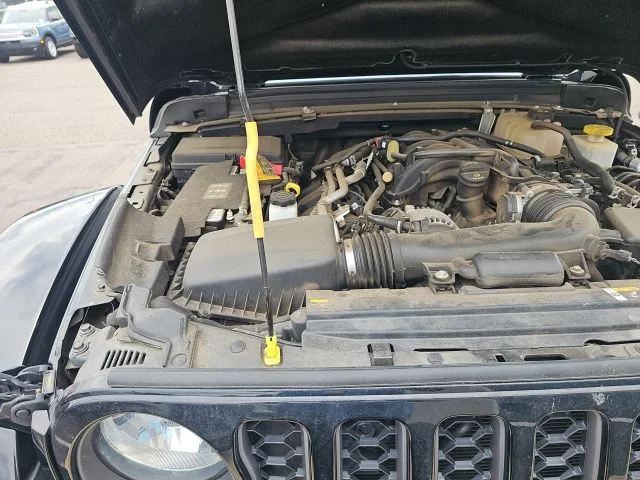 Used 2022 Black Jeep Mojave image 21