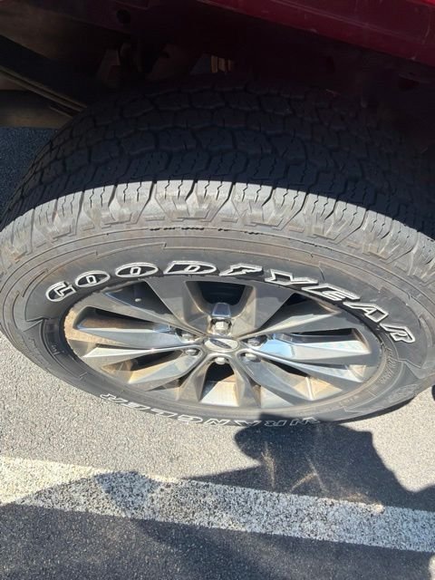 Used 2016 Red Ford XLT image 14