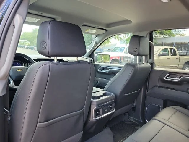 2025 Chevrolet Silverado 1500 LTZ - Photo 15