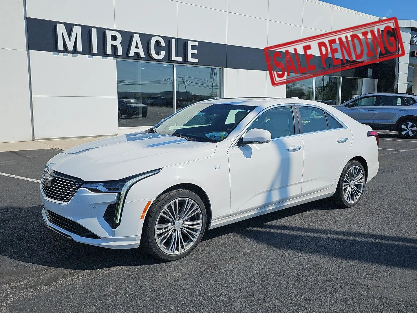 2023 Cadillac CT4